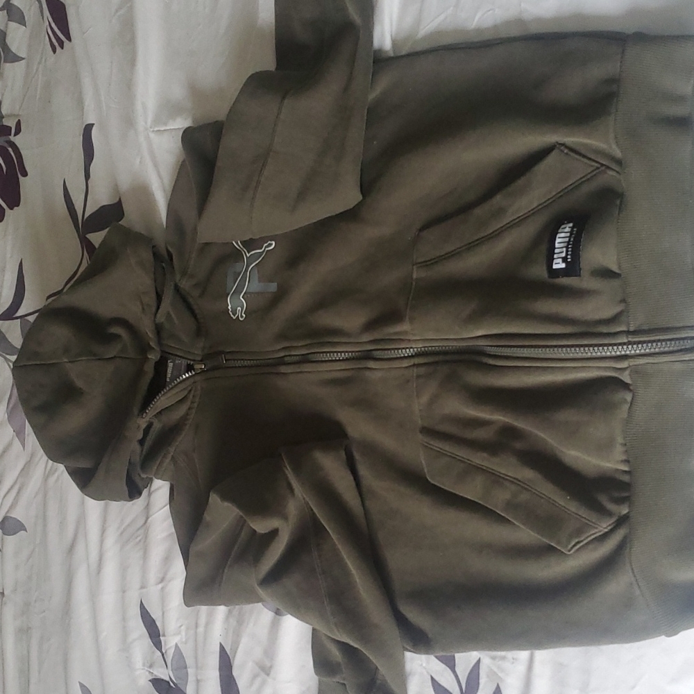PUMA ZIP UP HOODIE